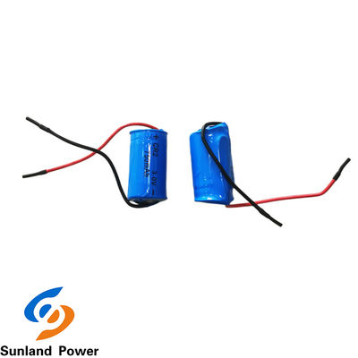 CR2 3.0 V 750 mAh piller, Kameralar, Gece görüş dürbünleri, LED el fenerleri, Akıllı sayaçlar (su, gaz, elektrik) ve enstrümantasyon gibi cihazlarda kullanılır. Aydınlatmalı