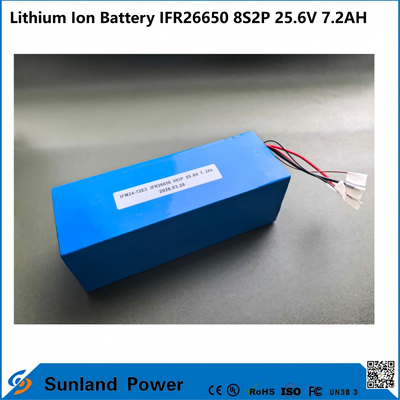 IFR26650 8S2P 25.6V 7.2Ah LiFePO4 pil paketi, güneş izleme sistemlerinde, telekom yedek güç kaynaklarında, taşınabilir enstrümanlarda ve kompakt AGV'lerde yaygın olarak kullanılır.